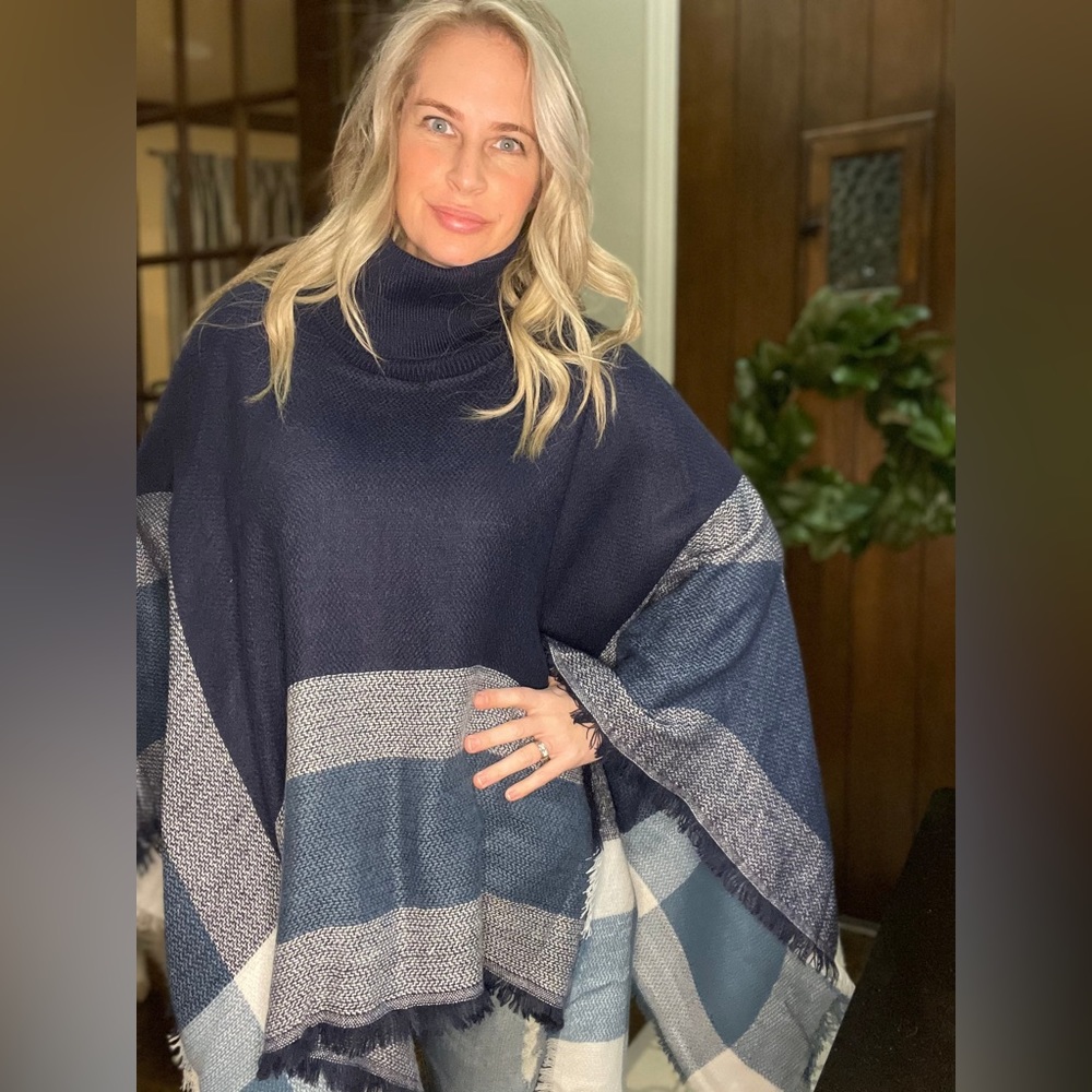 NWT! Turtleneck Poncho Azul - Picture 8 of 8